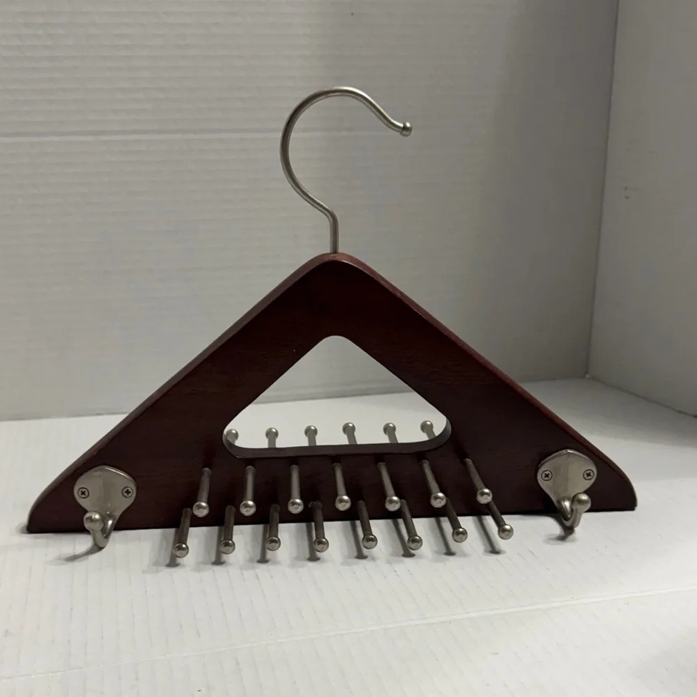 Wooden Tie Hanger with Metal Hooks